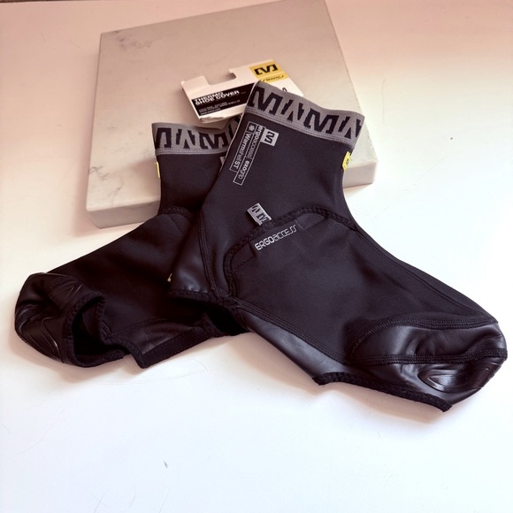 NWT Mavic Thermo Shoe Covers - Picture 1 of 5